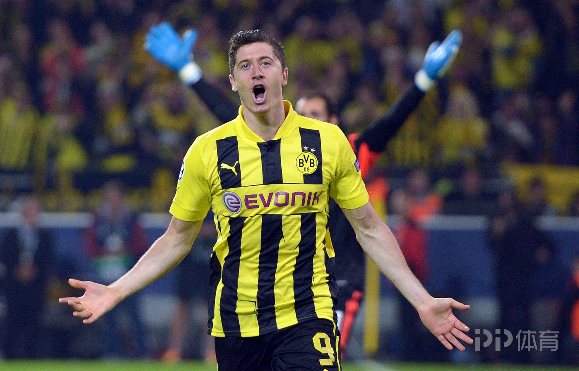 ky体育娱乐包含这也行？莱万多夫斯基连续三场比赛得分超过爆冷曼联国际比赛日篮板制胜，巴塞罗那止住颓势的词条